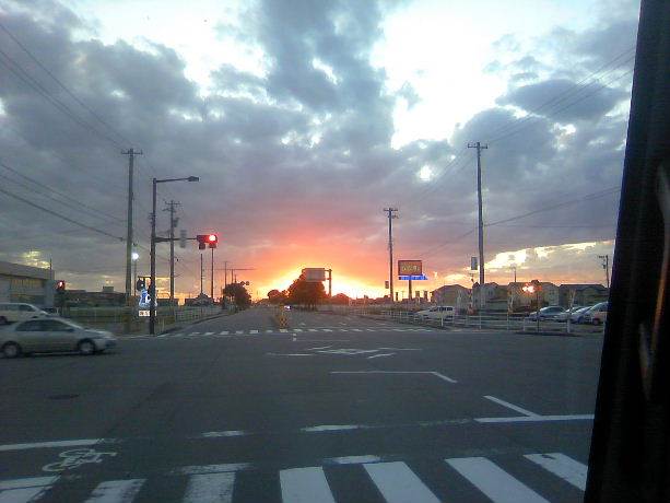 台風一過燃える夕日