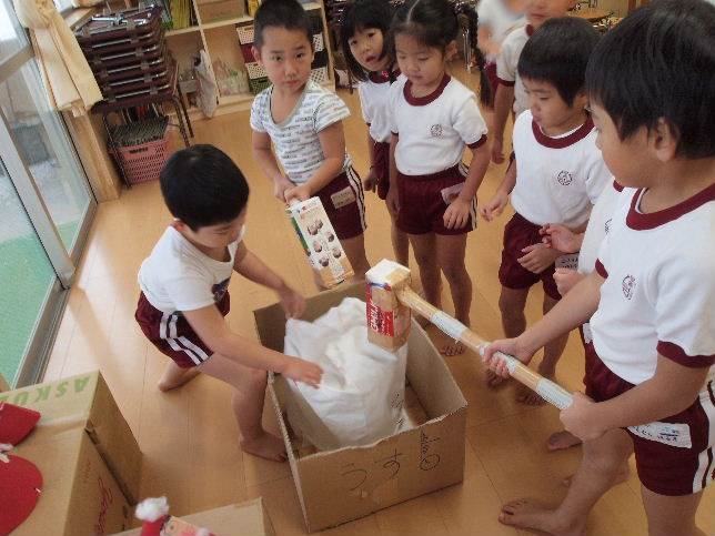 とくの幼稚園松任の餅つき