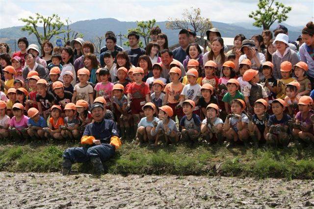 とくの幼稚園田植え