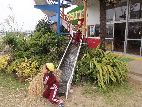 とくの幼稚園足踏み脱穀